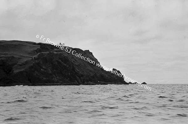 ON THE WAY TO CLARE ISLAND  IN THE BOAT THE ISLAND